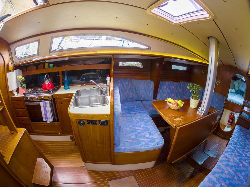Norwavey, Sleep In A Boat Hotel Krokelvdalen ภายนอก รูปภาพ
