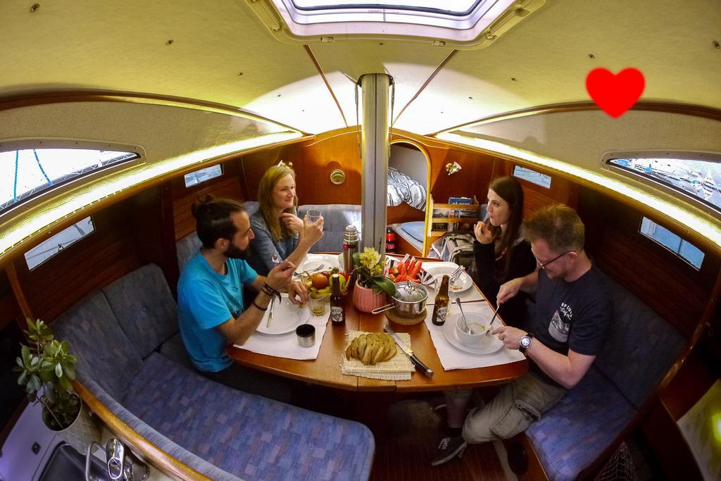 Norwavey, Sleep In A Boat Hotel Krokelvdalen ภายนอก รูปภาพ